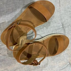 Soda Platform sandals